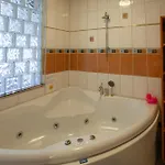 招待所 Firsthome 4*