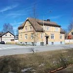 Firsthome Konukevi 4*