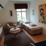 招待所 Firsthome 4*