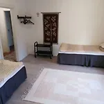 招待所 Firsthome 4*