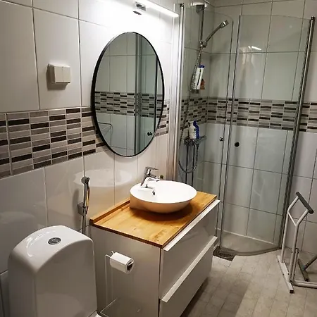 招待所 Firsthome 皮埃塔尔萨里
