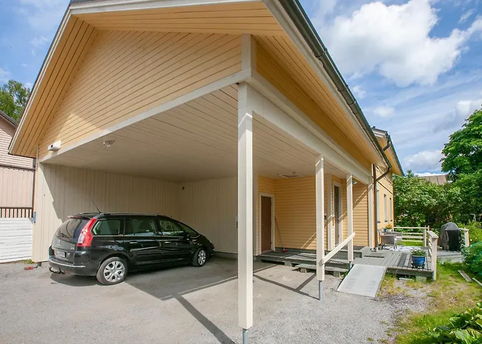 Firsthome Pensionat 4*