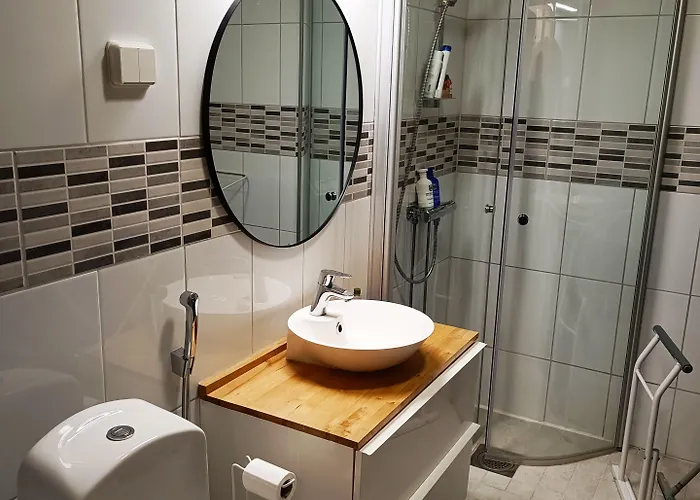 Firsthome بيت ضيافة 4*