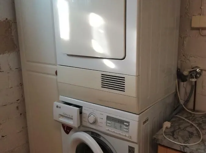 Firsthome بيت ضيافة 4*